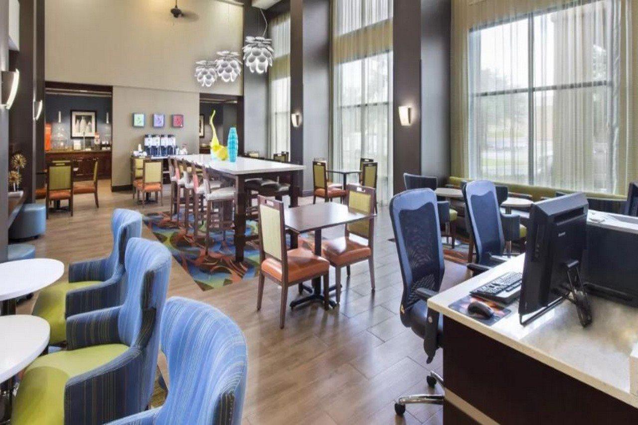 Hampton Inn & Suites Pensacola I-10 N At University Town Plaza Exteriör bild