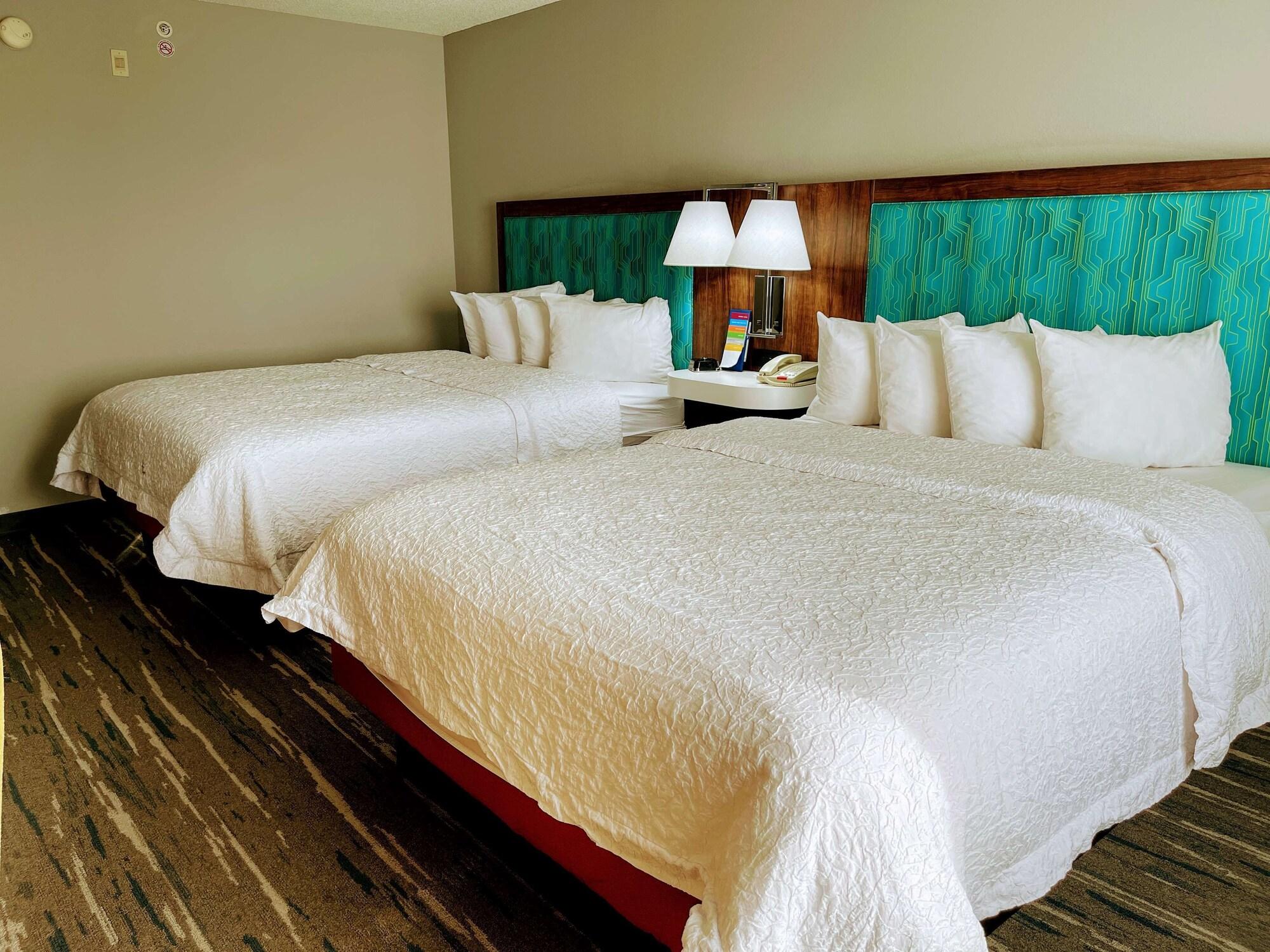 Hampton Inn & Suites Pensacola I-10 N At University Town Plaza Exteriör bild