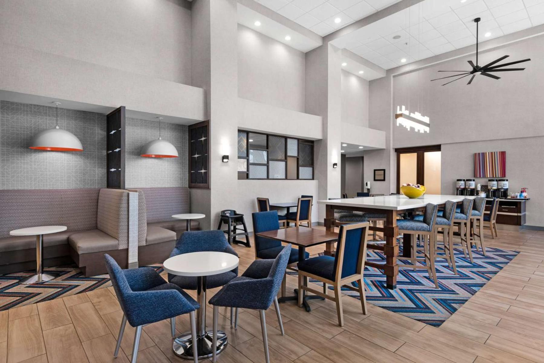 Hampton Inn & Suites Pensacola I-10 N At University Town Plaza Exteriör bild