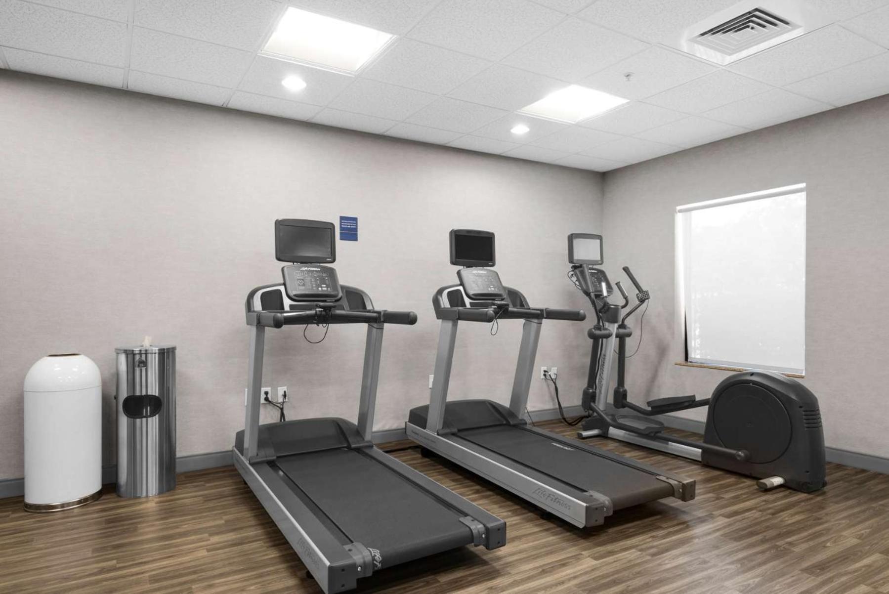 Hampton Inn & Suites Pensacola I-10 N At University Town Plaza Exteriör bild