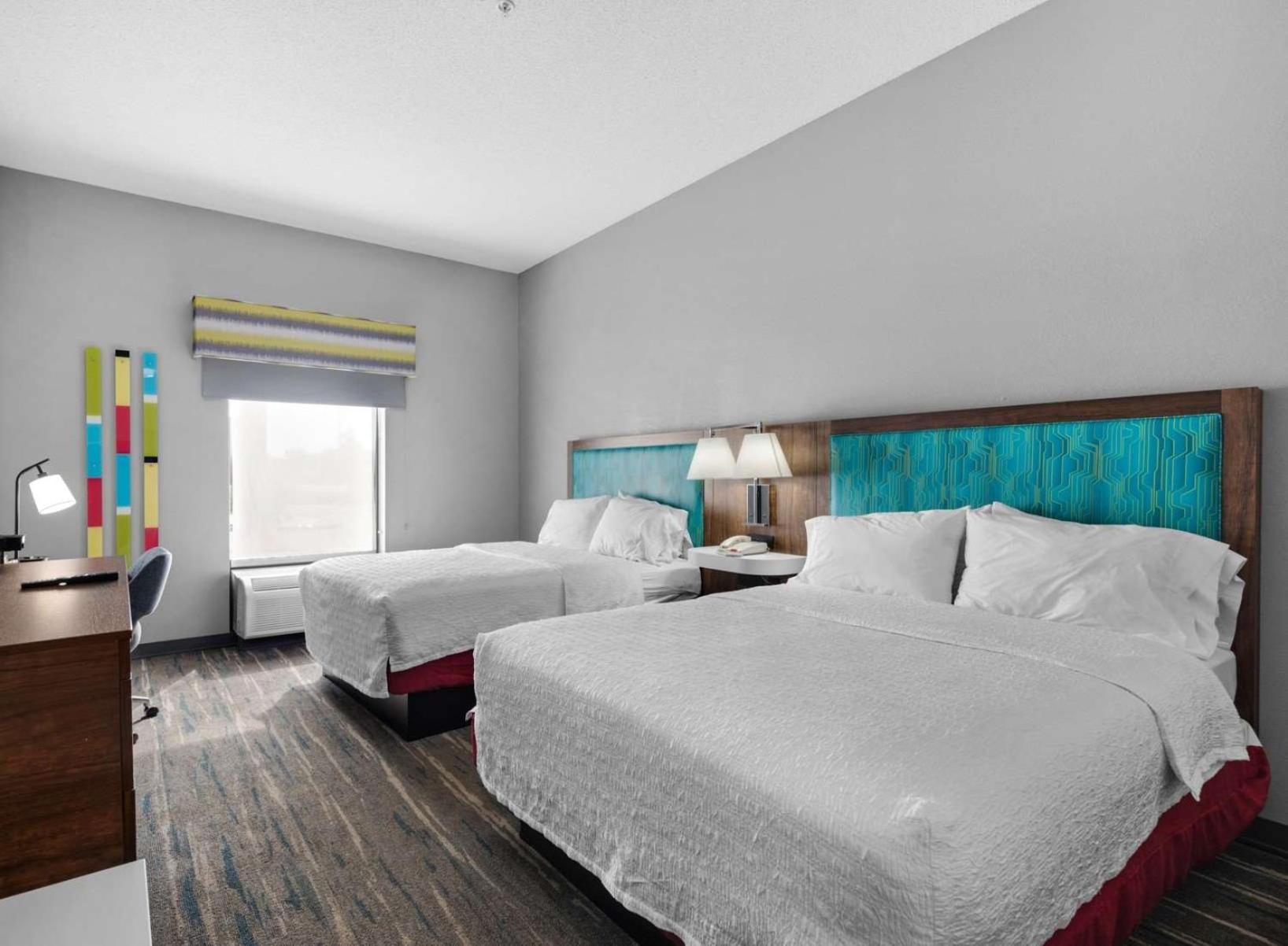 Hampton Inn & Suites Pensacola I-10 N At University Town Plaza Exteriör bild